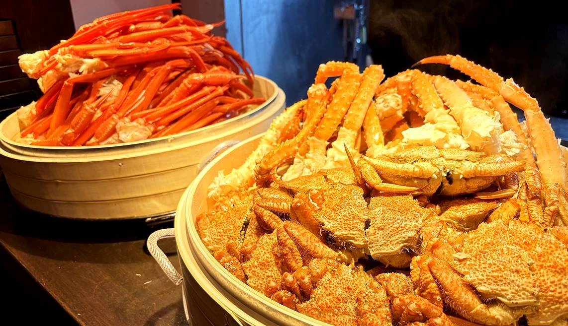 札幌三大蟹吃到飽 THE SAKURA BUFFET ：道產牛豬涮涮鍋、壽司應有盡有